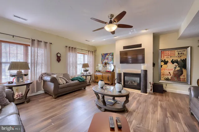 $209,900 | 469 Linden Avenue, Unit 13, York, PA 17404