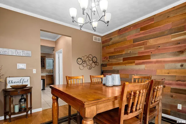 $337,000 | 3621 East Westbrook Road, Chillicothe, IL 61523