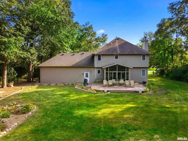 $337,000 | 3621 East Westbrook Road, Chillicothe, IL 61523