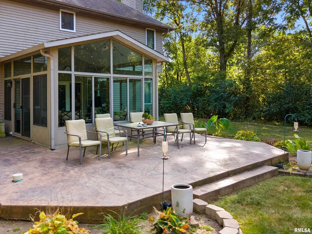 $337,000 | 3621 East Westbrook Road, Chillicothe, IL 61523