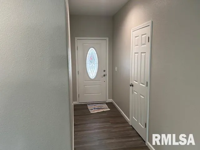 $284,900 | 910 East Heights Avenue, Taylorville, IL 62568