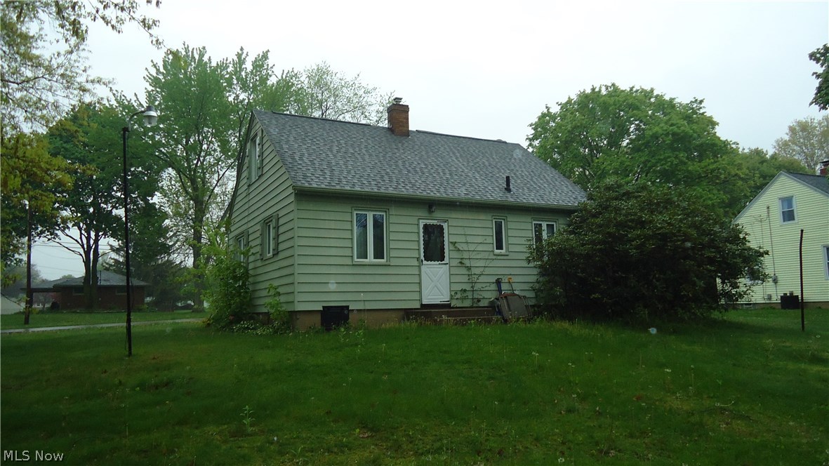 360 North Messner Road New Franklin, OH 44319 - Photo 3 of 24