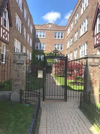 $1,500 | 3908 North Central Avenue, Unit 1D, Chicago, IL 60634