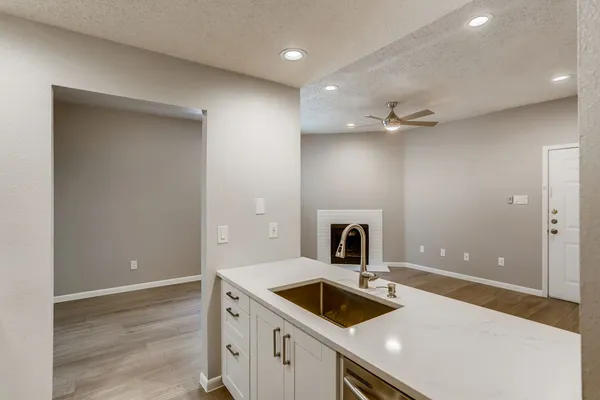 $2,300 | 114 East 31st Street, Unit 209, Austin, TX 78705