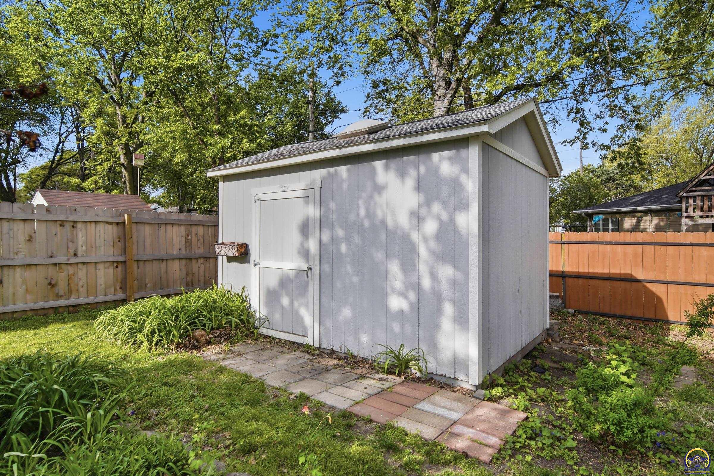 1155 Southwest Warren Avenue Topeka, KS 66604 - Photo 27 of 30