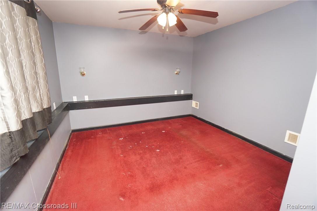 44200 Wear Road Belleville, MI 48111 - Photo 10 of 14 Master Bedroom