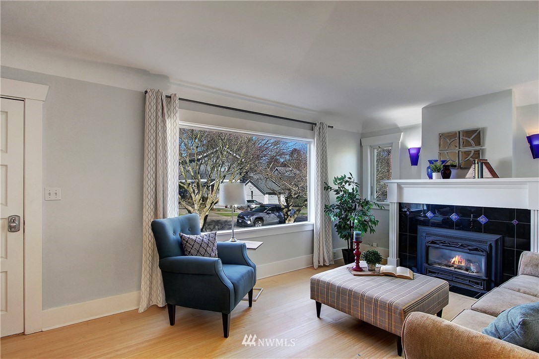 345 North 81st Street Seattle, WA 98103 - Photo 3 of 19 Gallery Image 3