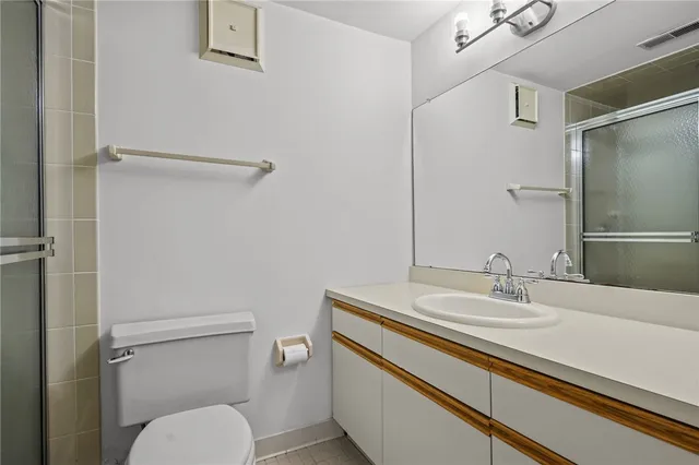 $300,000 | 650 East Greenwich Avenue, Unit 6101, West Warwick, RI 02893