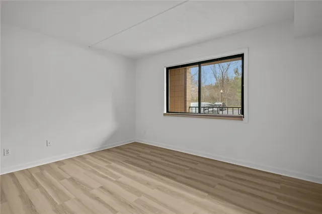 $300,000 | 650 East Greenwich Avenue, Unit 6101, West Warwick, RI 02893