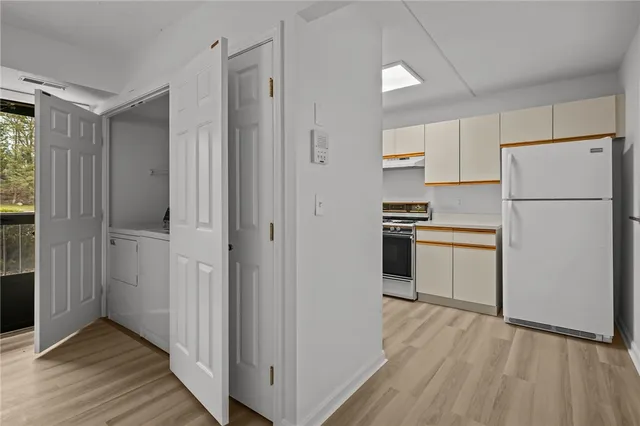 $300,000 | 650 East Greenwich Avenue, Unit 6101, West Warwick, RI 02893