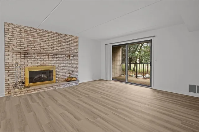 $300,000 | 650 East Greenwich Avenue, Unit 6101, West Warwick, RI 02893