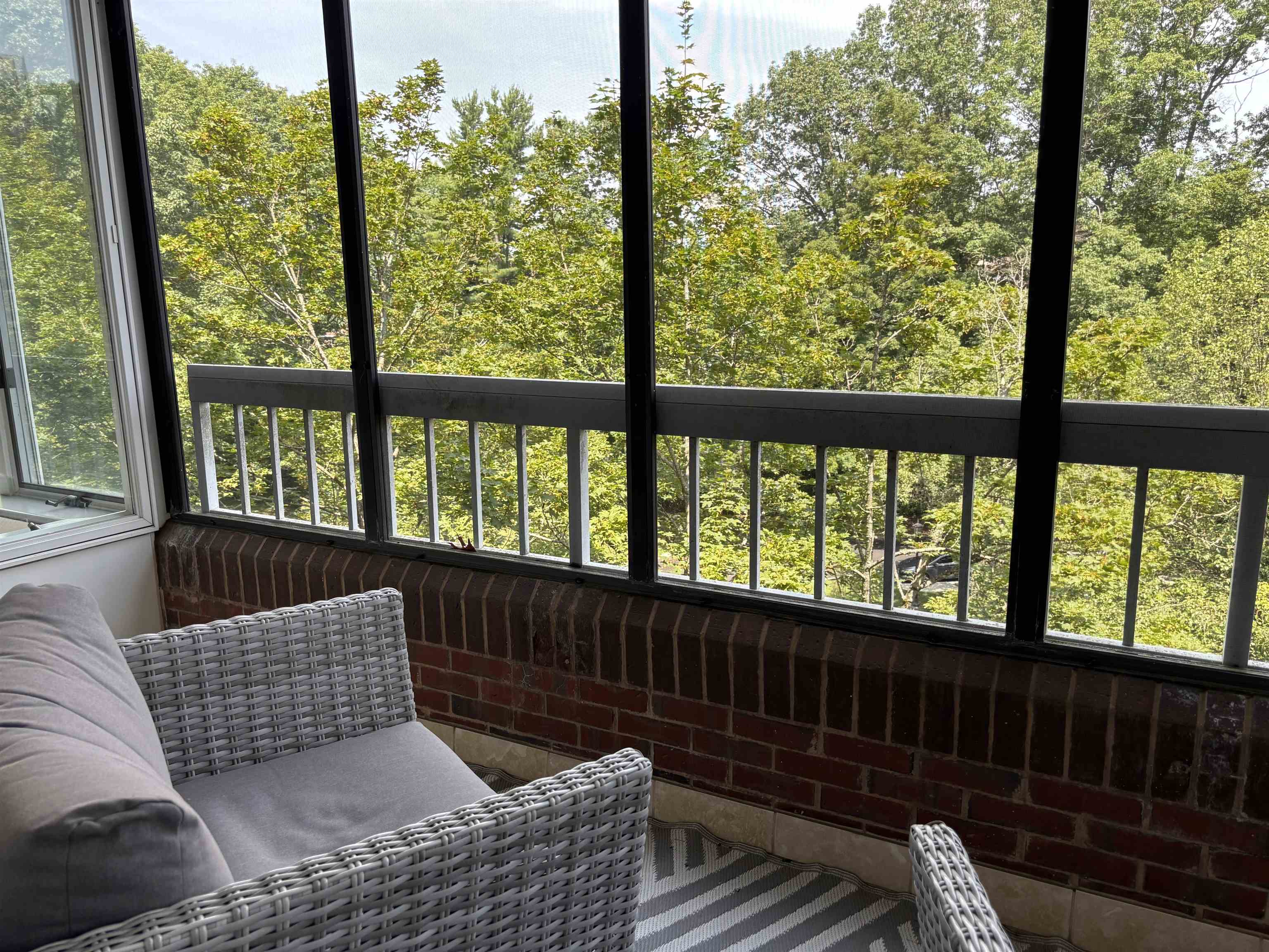300 North River Road, Unit 406 Manchester, NH 03104 - Photo 17 of 37 Gallery Image 17