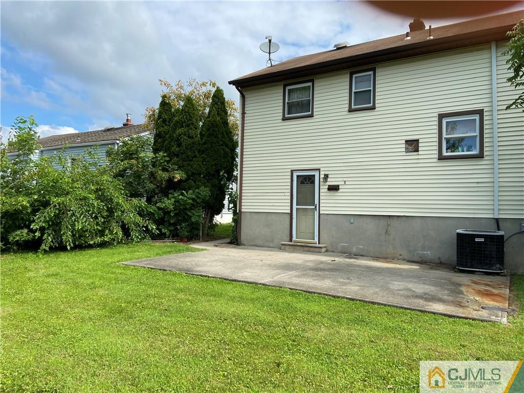 9 Concord Road Iselin, NJ 08830 - Photo 4 of 22 Gallery Image 4