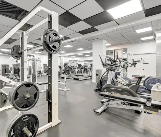 $2,850 | 555 Northeast 15th Street, Unit 32D, Miami, FL 33132