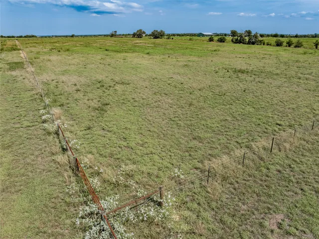 a view of an outdoor space and a yard