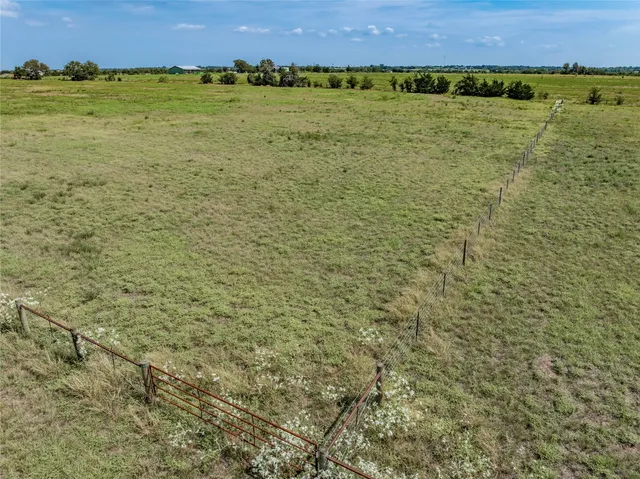 a view of an outdoor space and a yard