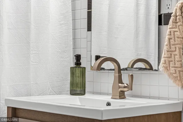 $275,000 | 4212 6th Street Northeast, Columbia Heights, MN 55421