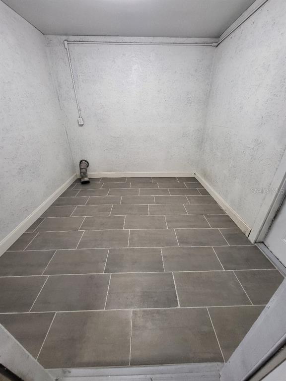 995 Emerald Drive Mount Dora, FL 32757 - Photo 25 of 33 a bathroom with a shower