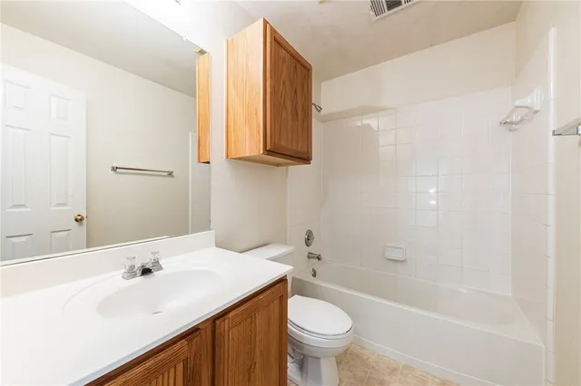 $1,895 | 137 Maplewood North, Kyle, TX 78640