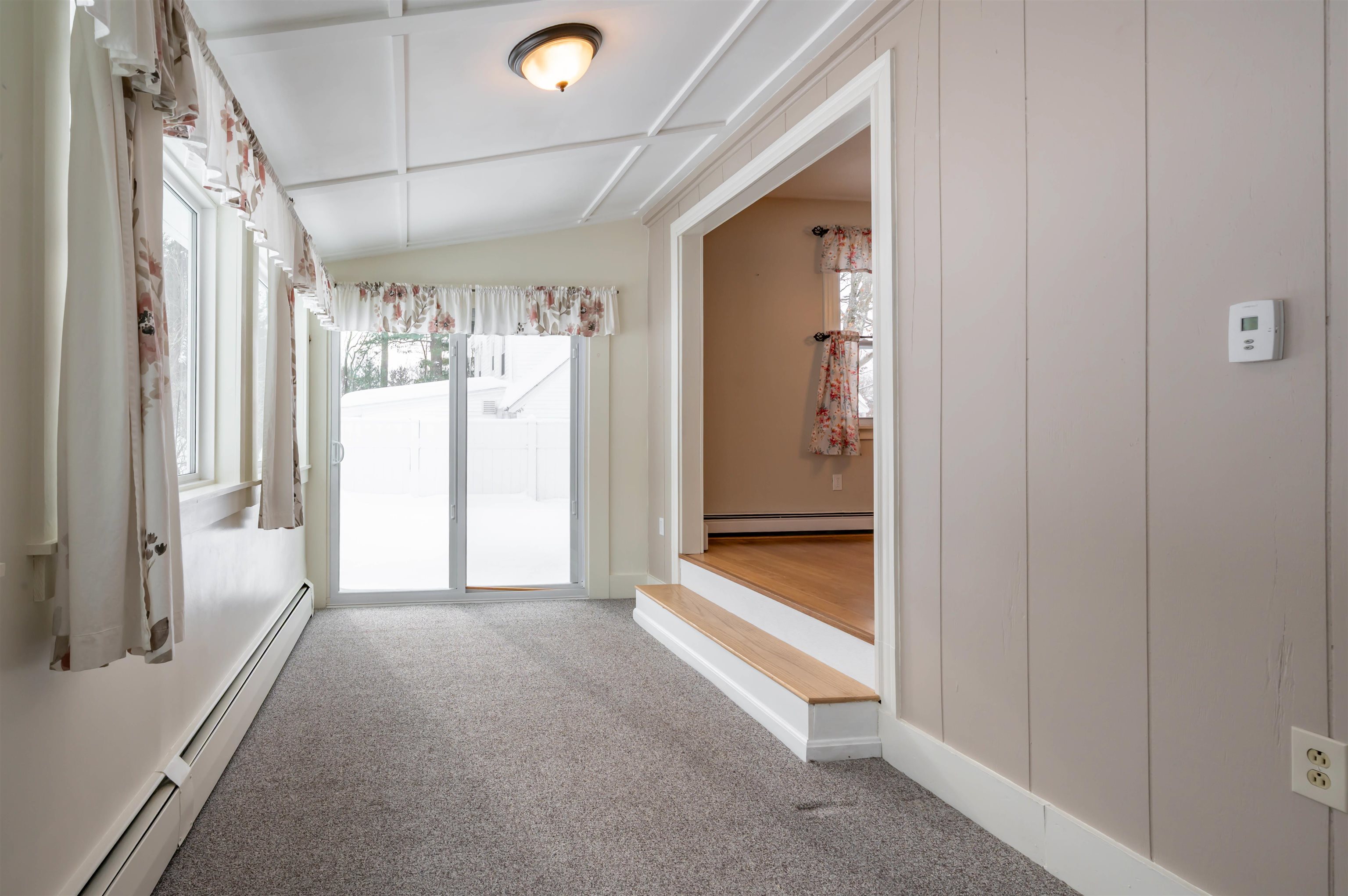 245 Pickering Street Manchester, NH 03104 - Photo 7 of 23