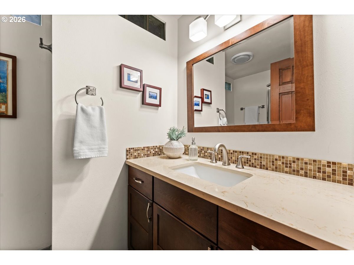 5329 Southwest Charleton Court Lake Oswego, OR 97035 - Photo 27 of 41