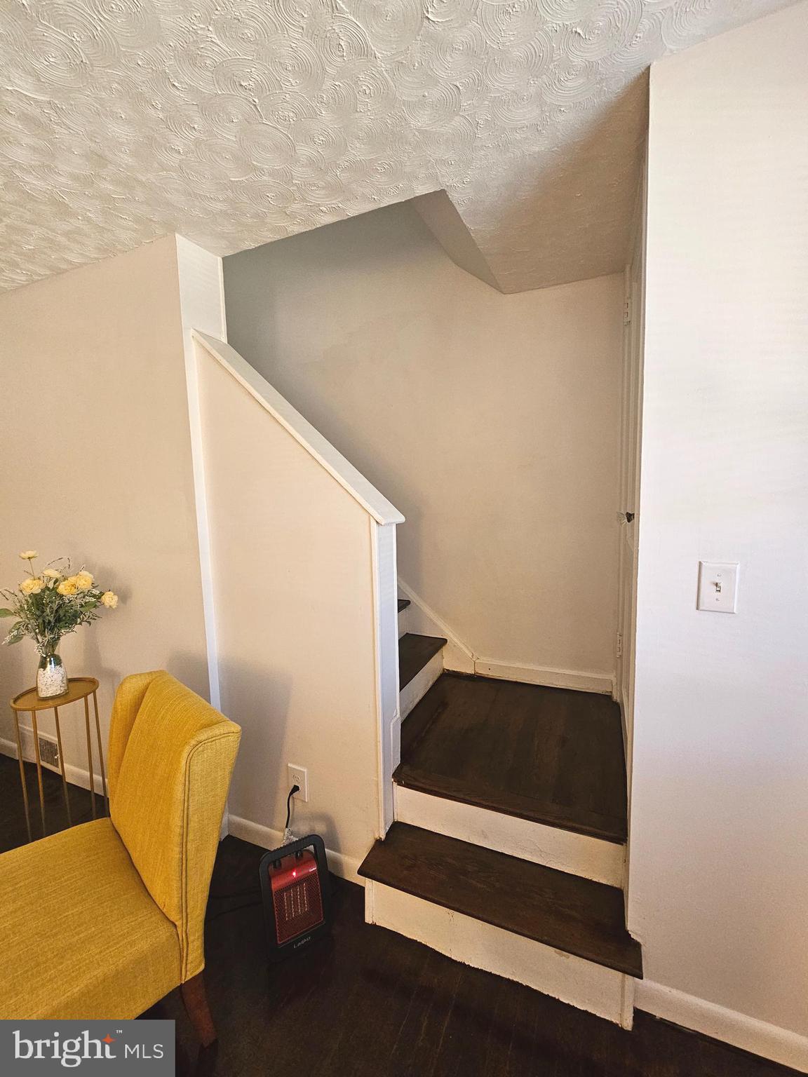 5507 Central Avenue Southeast Washington, DC 20019 - Photo 4 of 36 Living Room