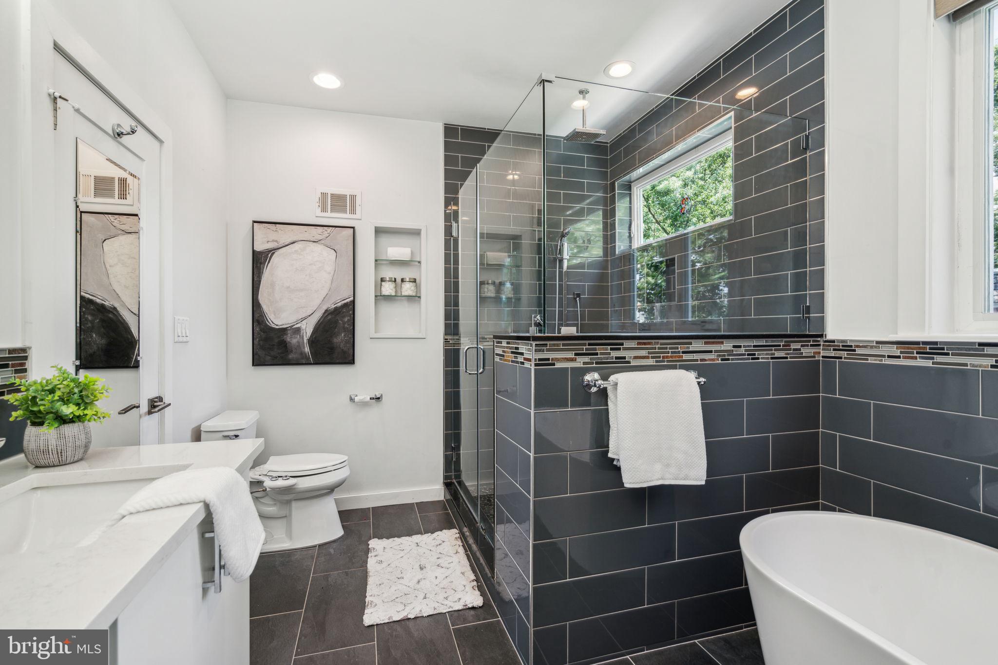 273 Ripka Street Philadelphia, PA 19127 - Photo 29 of 63 Primary Bath