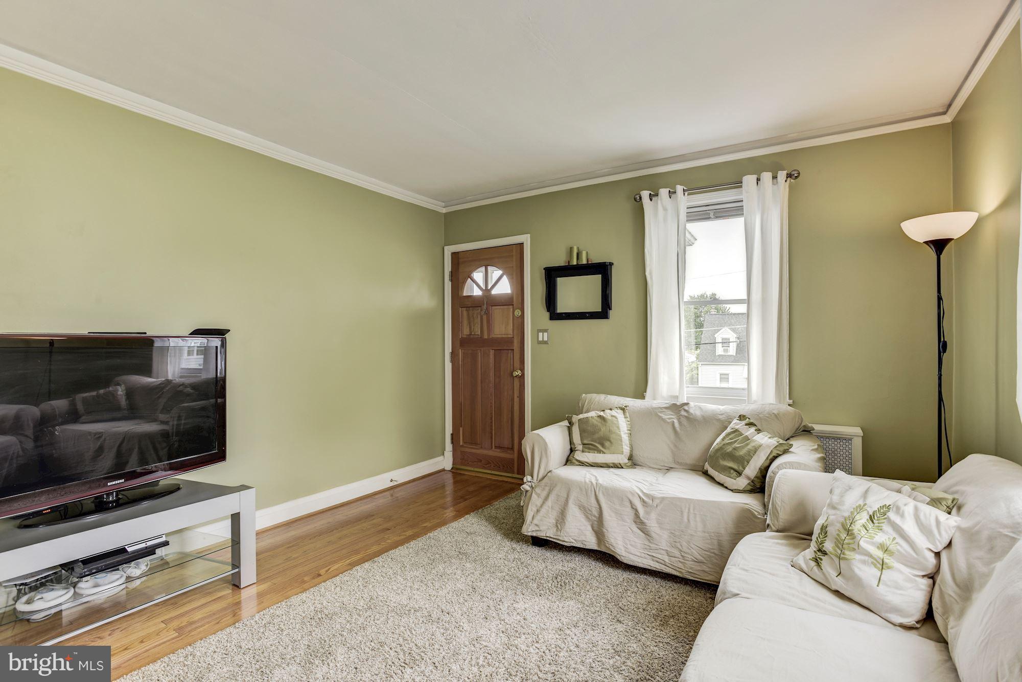 2800 Onyx Road Baltimore, MD 21234 - Photo 5 of 30 Family Room