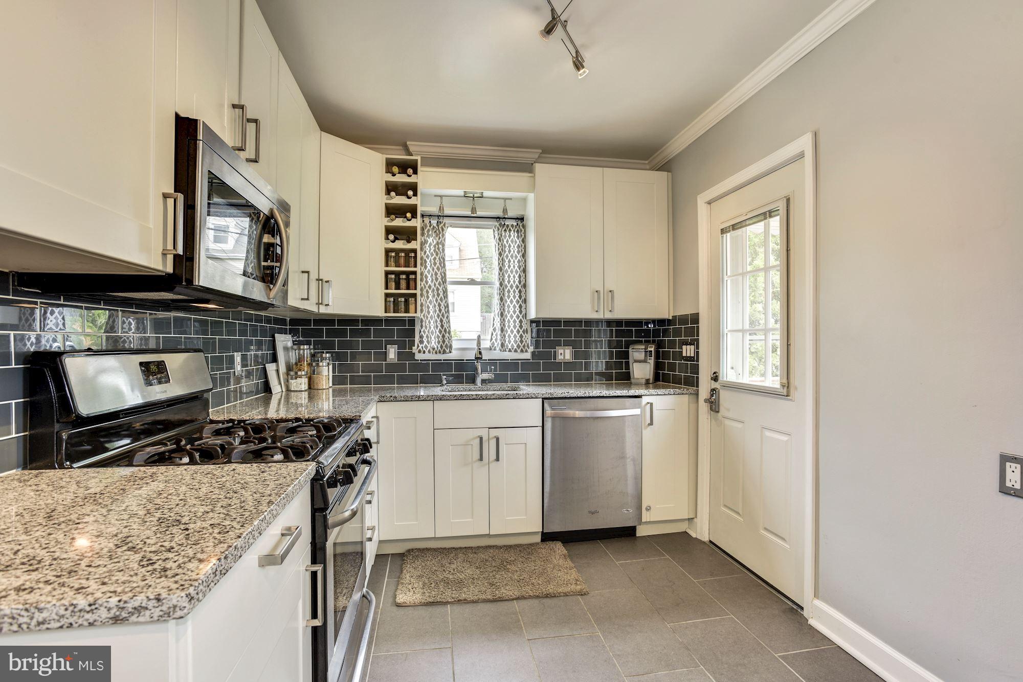 2800 Onyx Road Baltimore, MD 21234 - Photo 8 of 30 Kitchen
