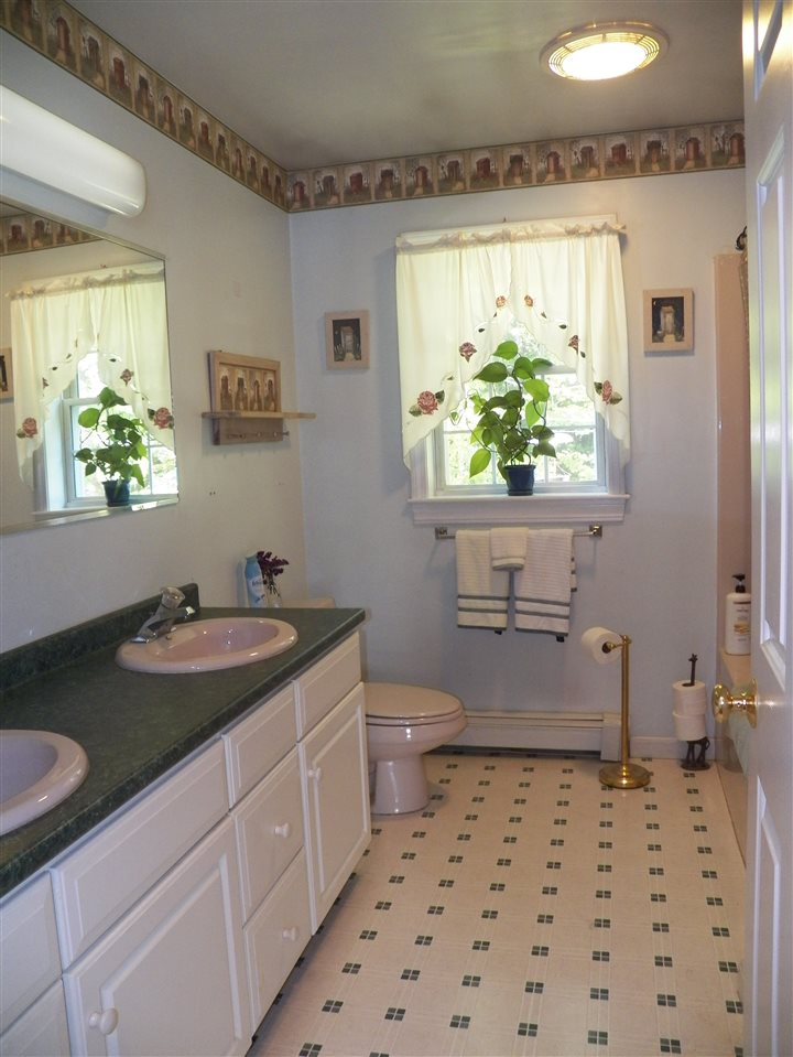 208 West Salisbury Road Salisbury, NH 03268 - Photo 20 of 40