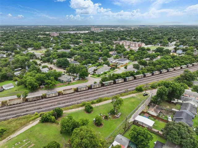 $175,000 | 3120 5th Avenue, Fort Worth, TX 76110