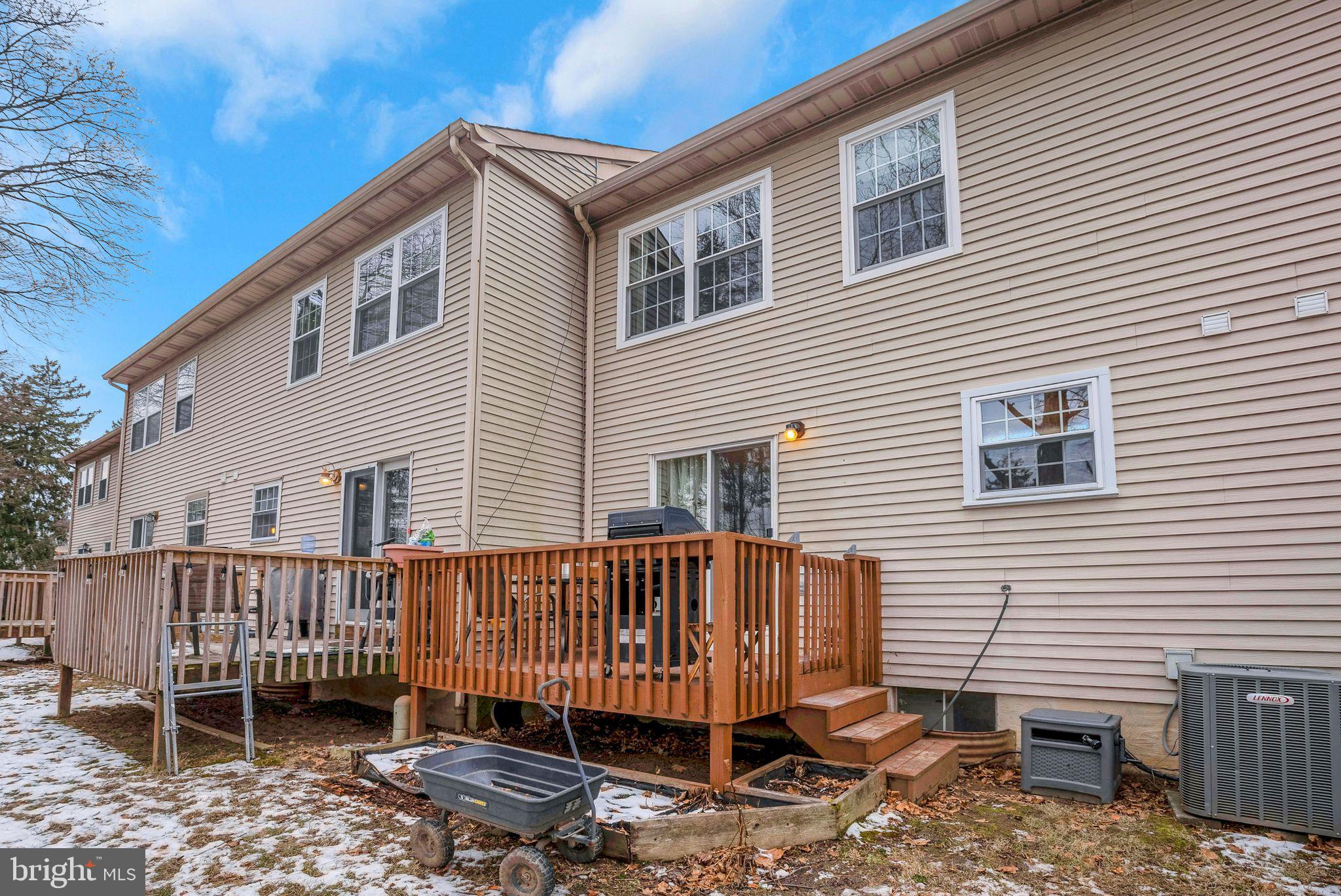 7923 Ridge Avenue, Unit 10 Philadelphia, PA 19128 - Photo 27 of 28 Exterior Back