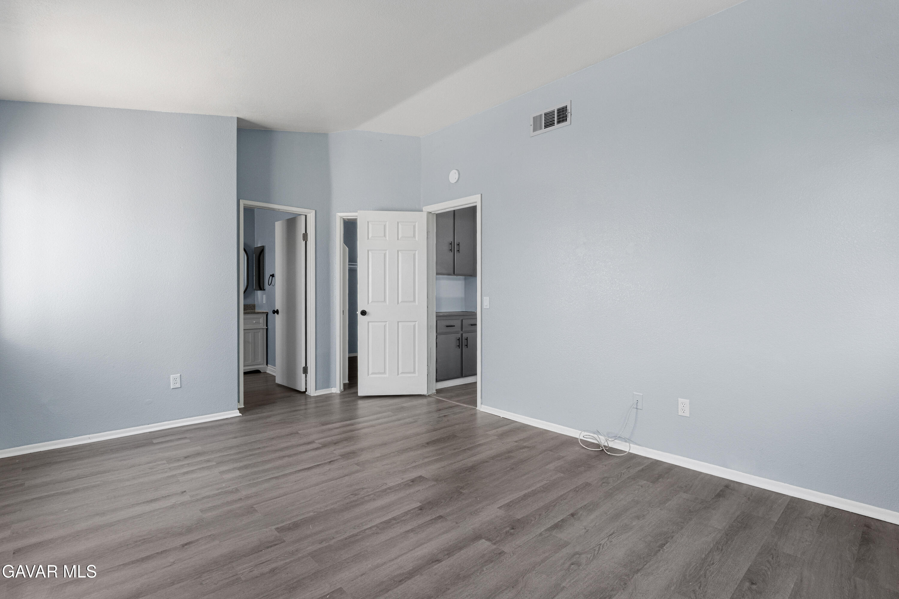 37666 Scomar Street Palmdale, CA 93550 - Photo 15 of 27 Bedroom primary-2