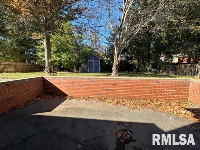 2301 Haverford Road Springfield, IL 62704 - Photo 8 of 25