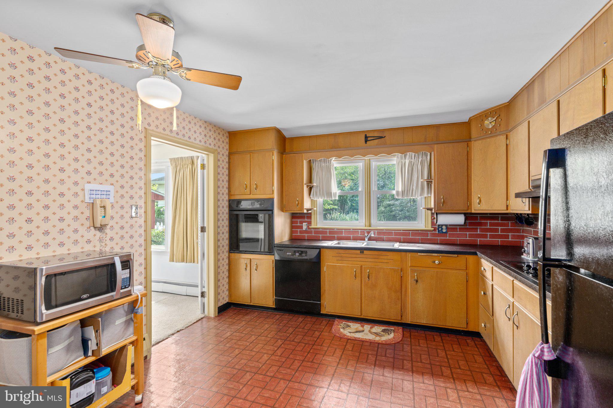 916 Kenny Road Pottstown, PA 19464 - Photo 17 of 42 Gallery Image 17