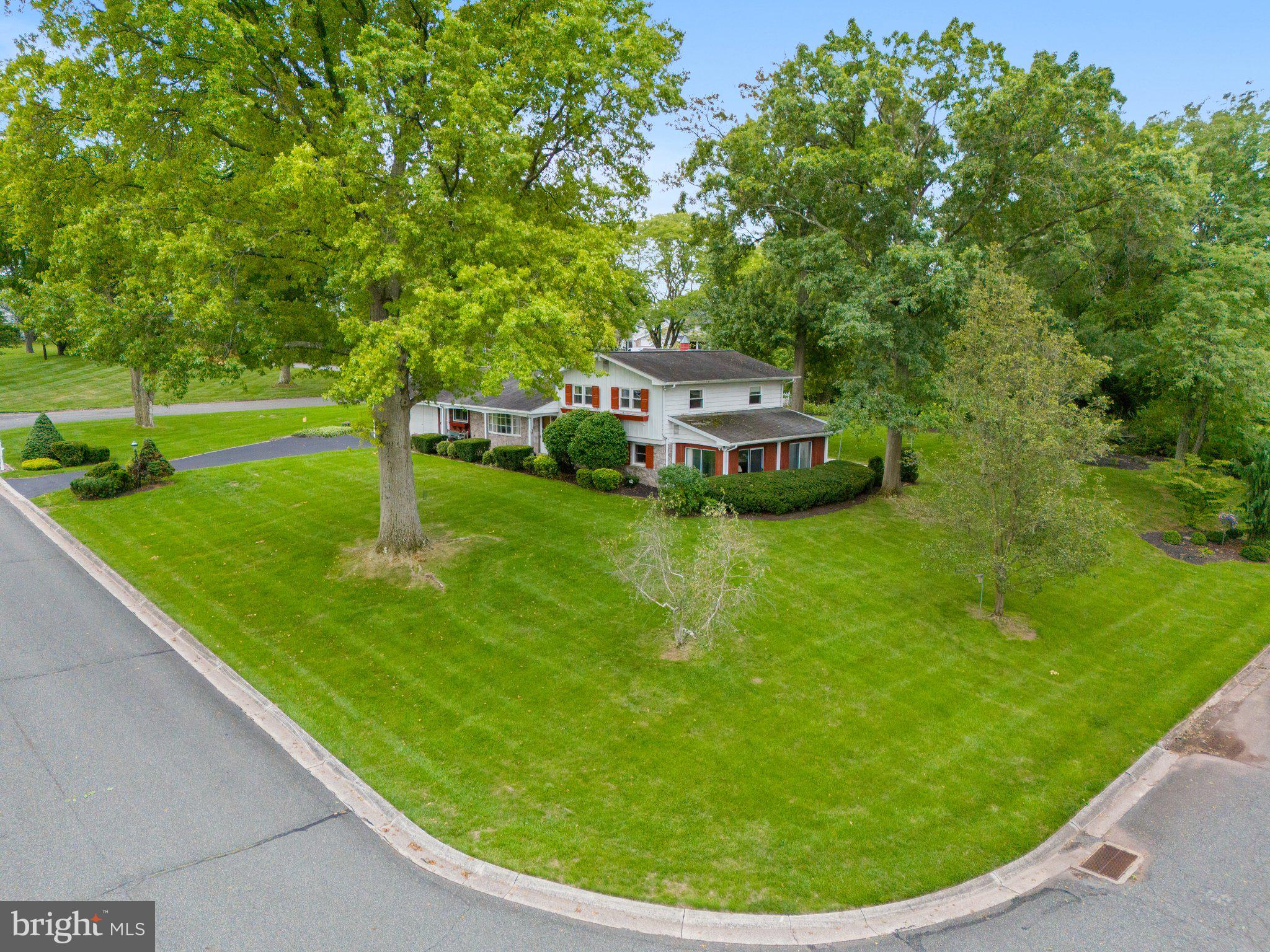916 Kenny Road Pottstown, PA 19464 - Photo 4 of 42 Gallery Image 4