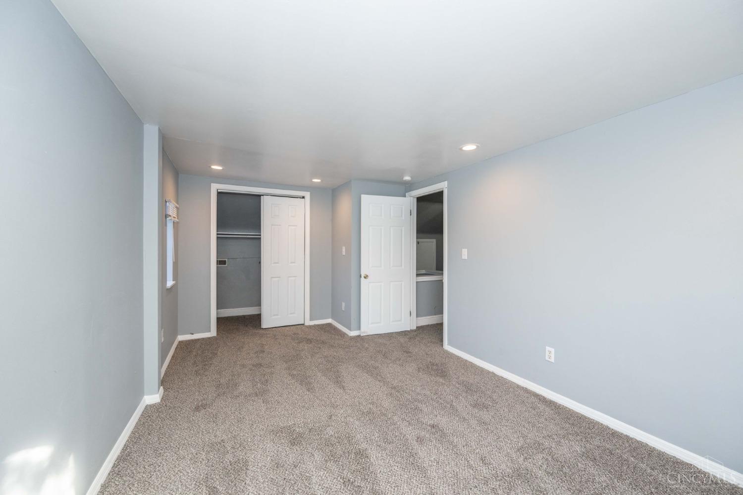 5347 Fox Road Cincinnati, OH 45239 - Photo 25 of 35
