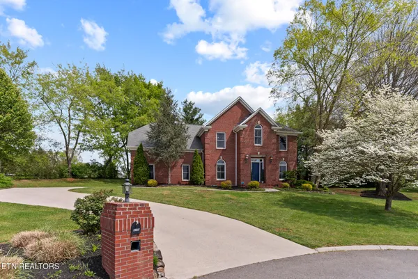 $699,900 | 4100 Bajo Lane, Powell, TN 37849