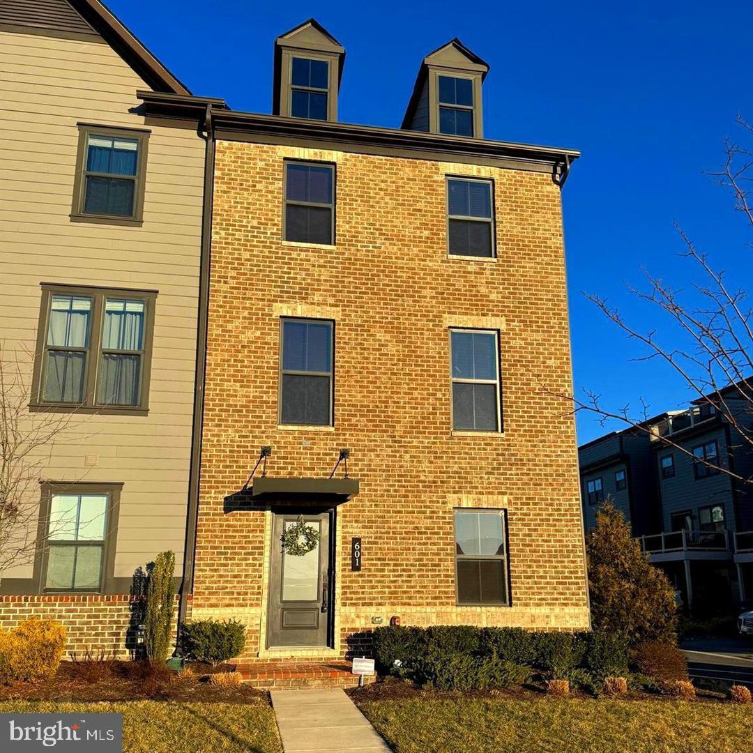 601 Colindale Street Middle River, MD 21220 - Photo 1 of 17 a front view of a house