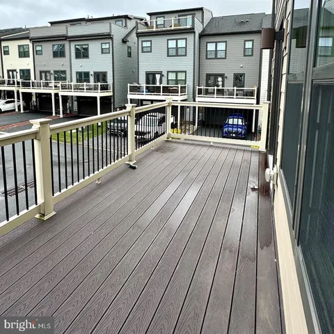 a picture of a park with a building in the back