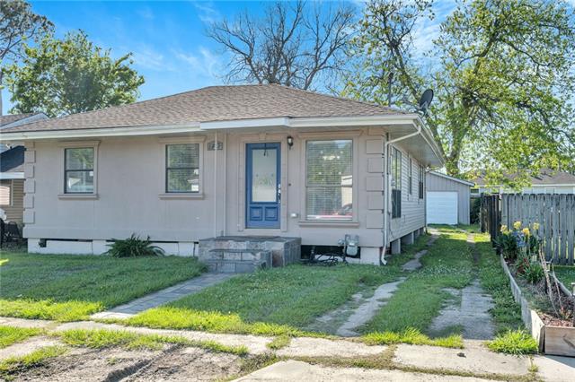 1012 Center Street Arabi, LA 70032 - Photo 2 of 20