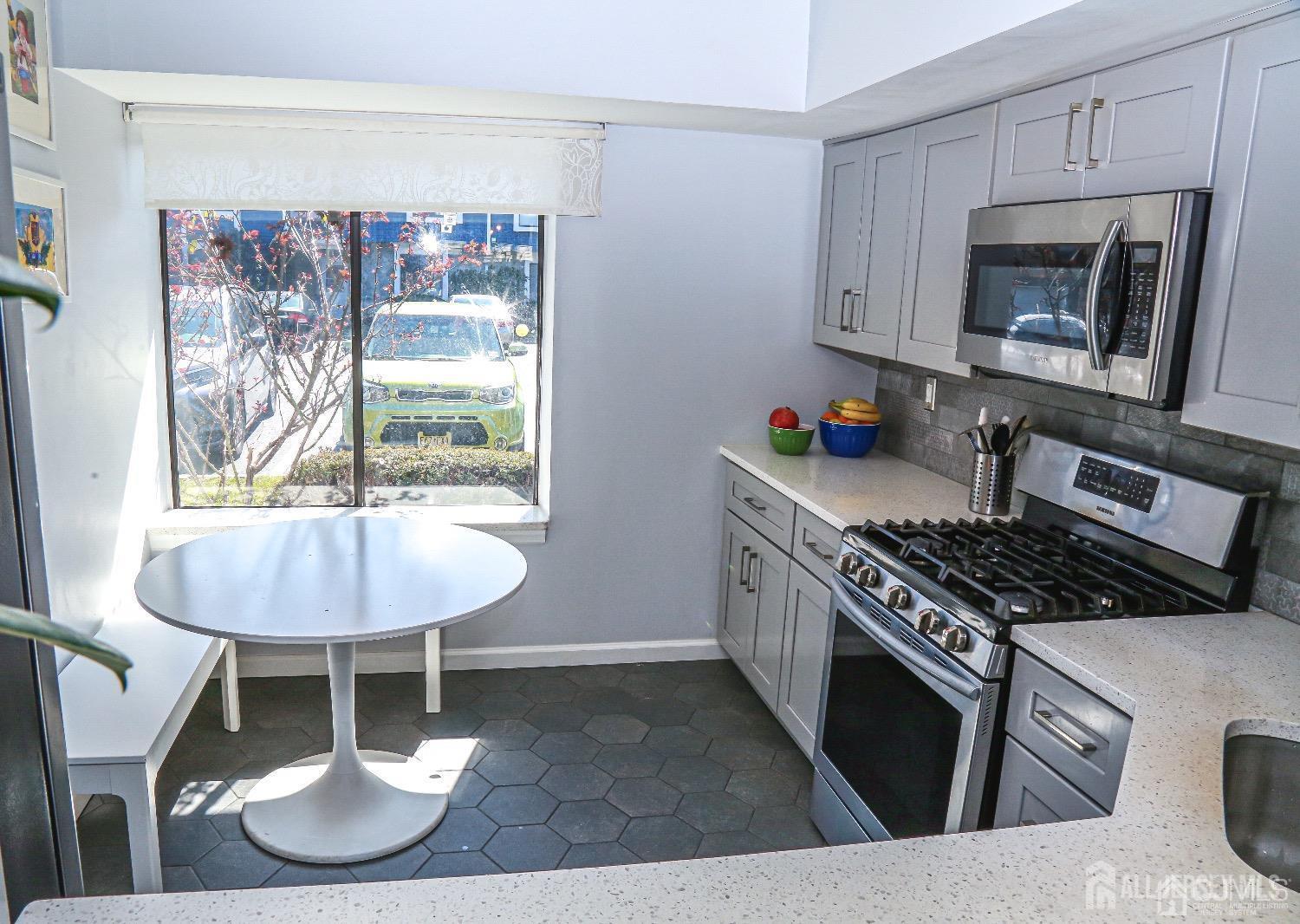 5805 Hana Road Edison, NJ 08817 - Photo 20 of 33