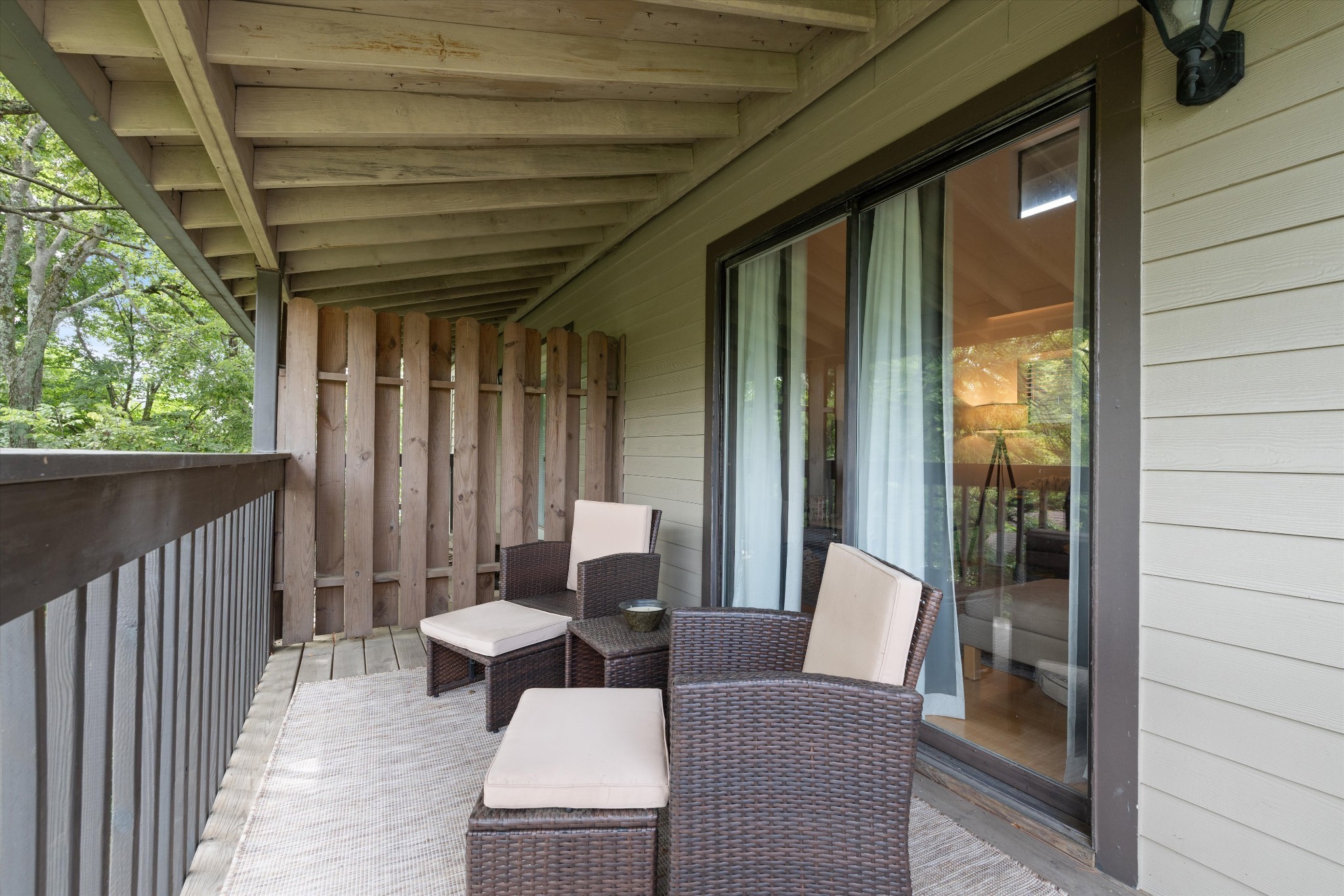 325 Summit Ridge Circle Nashville, TN 37215 - Photo 19 of 25 a balcony with furniture and a potted plant