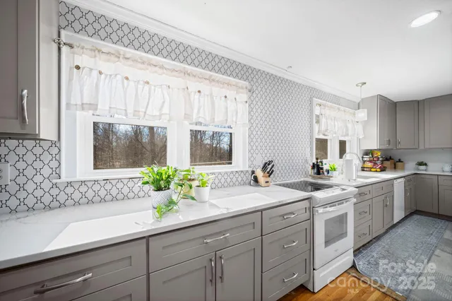 $299,999 | 7670 Highway 73, Mount Pleasant, NC 28124