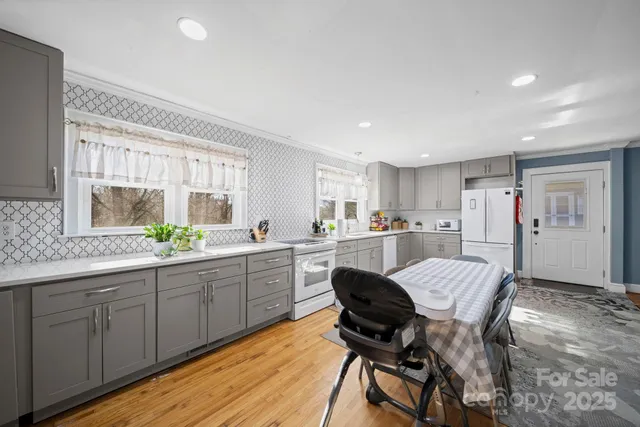 $299,999 | 7670 Highway 73, Mount Pleasant, NC 28124