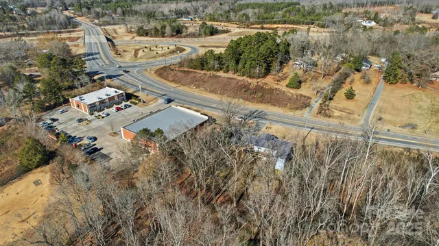 $299,999 | 7670 Highway 73, Mount Pleasant, NC 28124