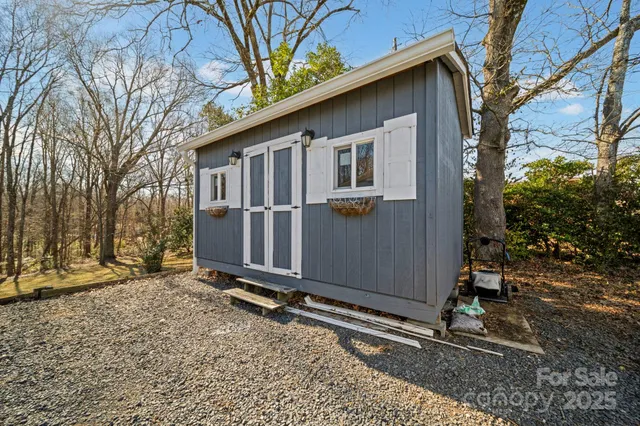 $299,999 | 7670 Highway 73, Mount Pleasant, NC 28124