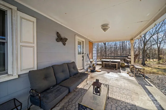 $299,999 | 7670 Highway 73, Mount Pleasant, NC 28124