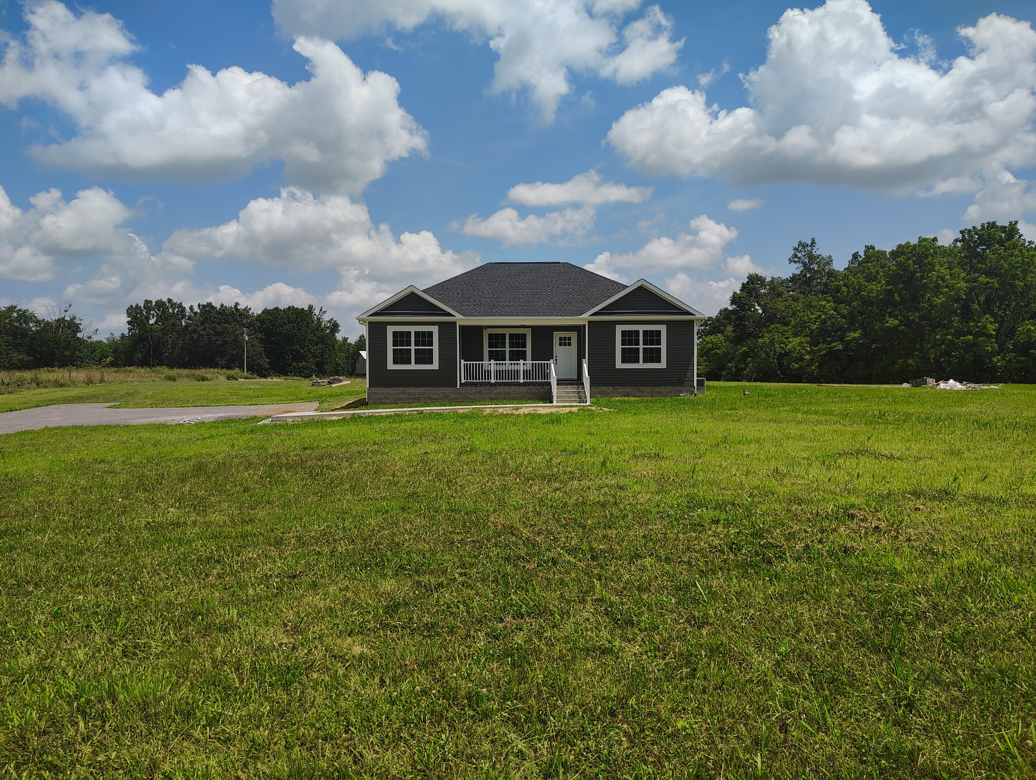 1198 Shiloh Road Lafayette, TN 37083 - Photo 2 of 20