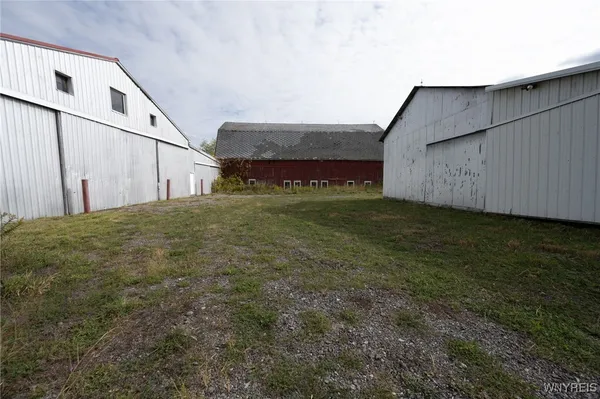 $749,900 | 13050 Big Tree Road, Wales, NY 14037